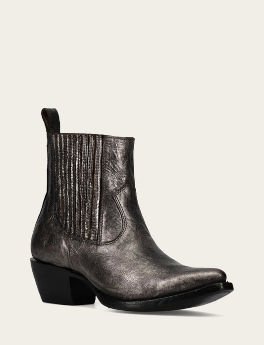 Sacha Chelsea - Frye Found