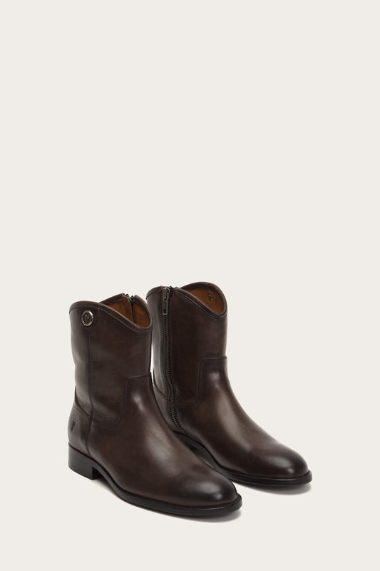 Melissa Button Short 2 - Frye Found