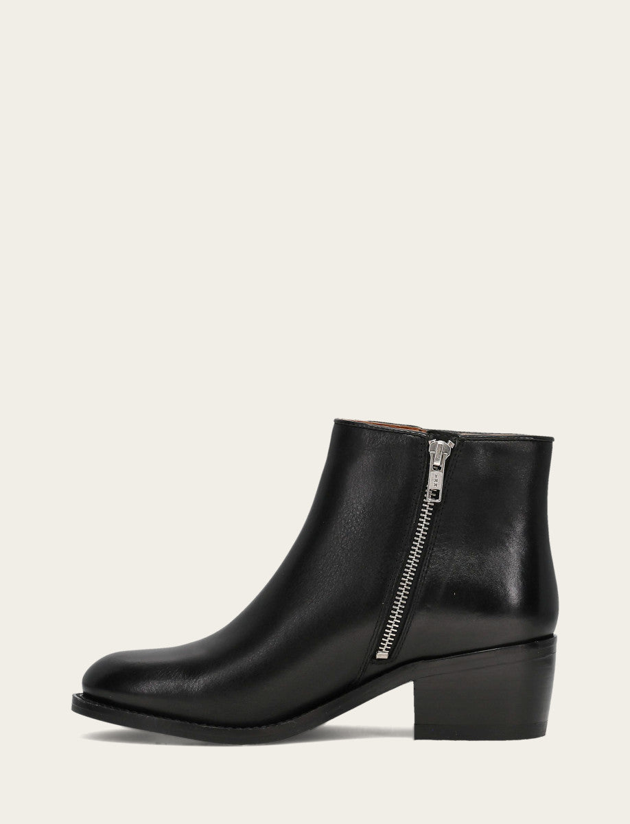 Carson 2 Piping Bootie - Pre-Loved