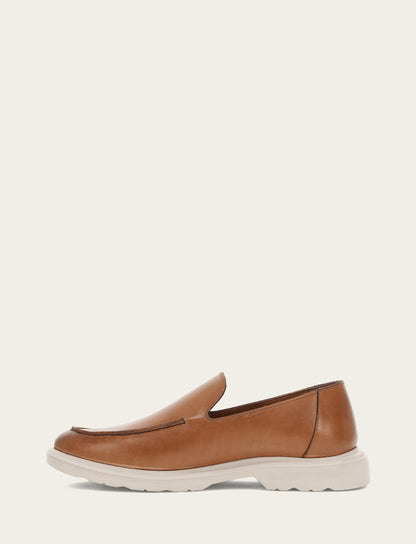 Connor Venetian - Saddle - Inside