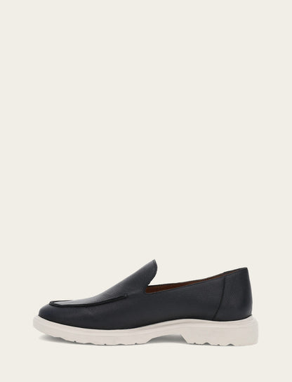 Connor Venetian - Black - Inside