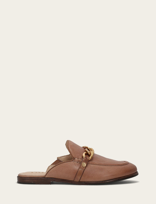 Faith Chain Mule - Dune - Outside