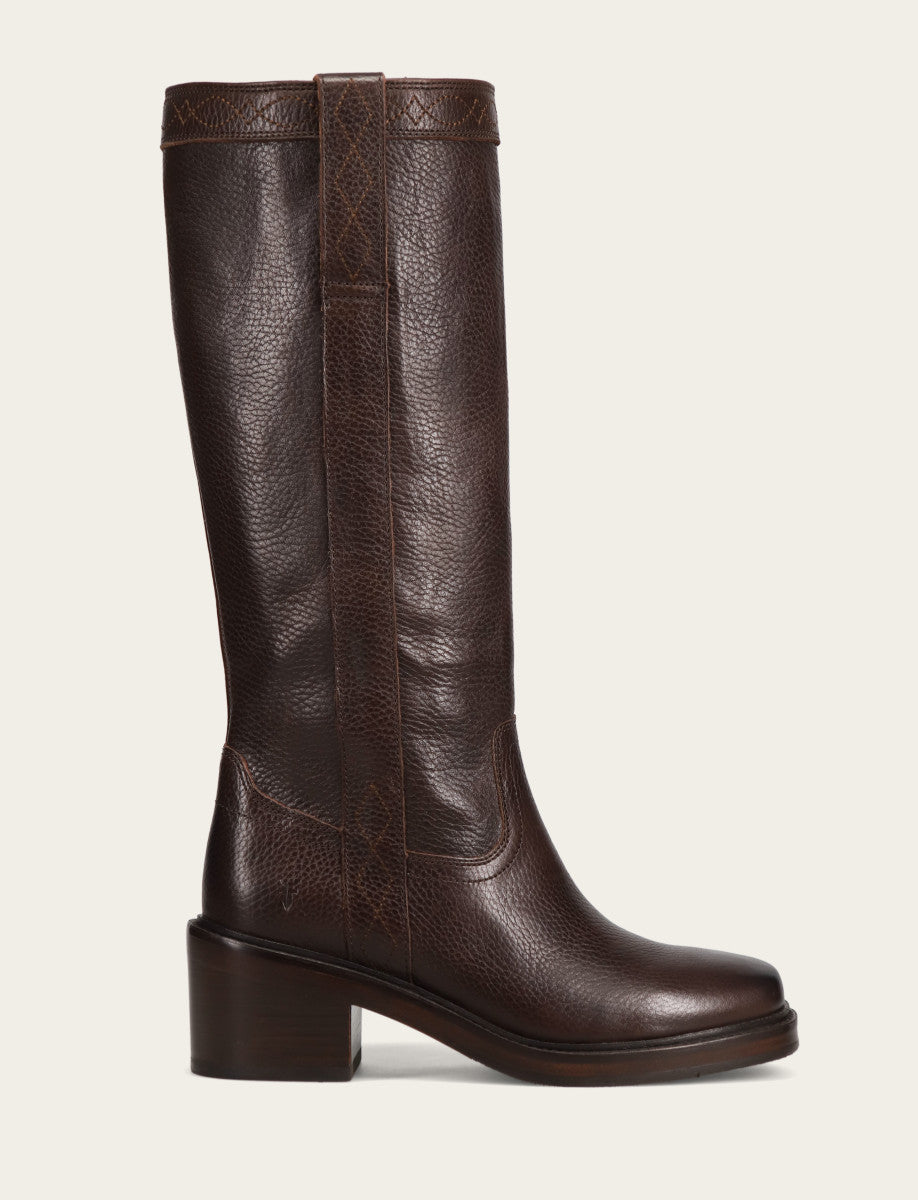Kate Pull On - Dark Brown - Outside