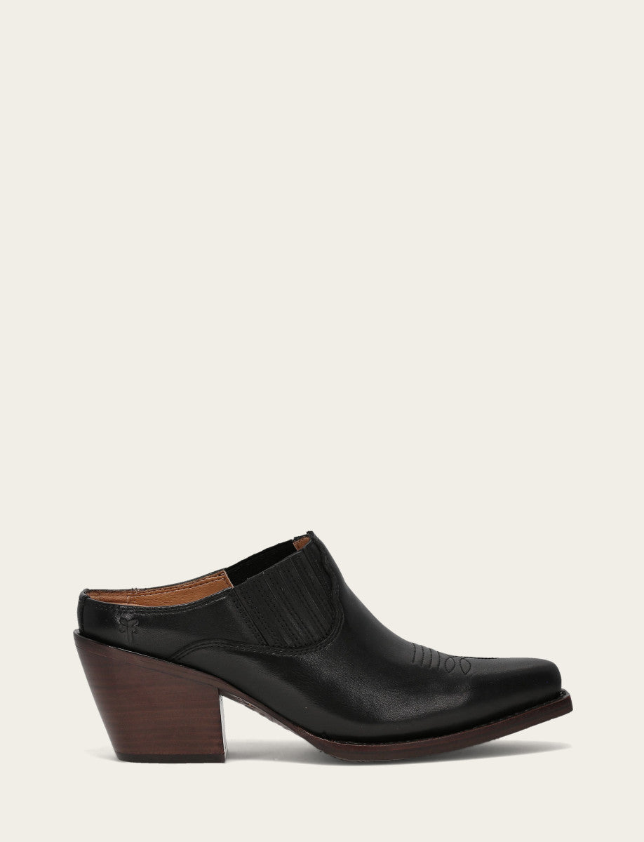 Laila Mule - Black - Outside