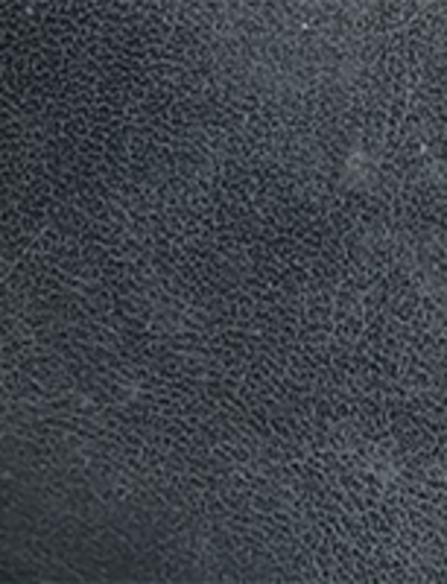 Campus Deco Stud - Off Black - Swatch