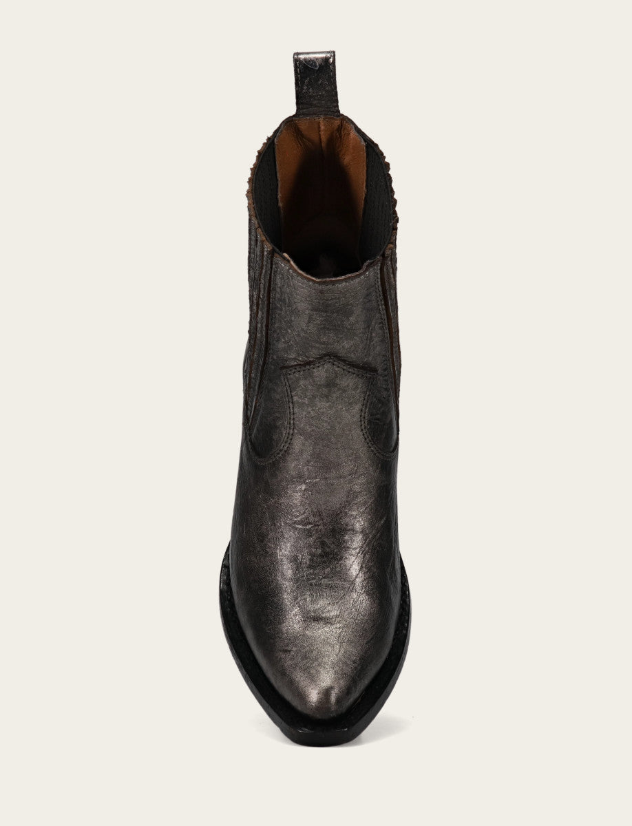 Sacha Chelsea - Frye Found