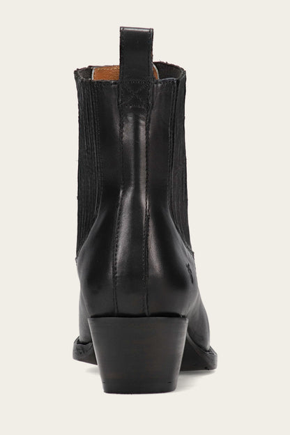 Sacha Chelsea - Frye Found