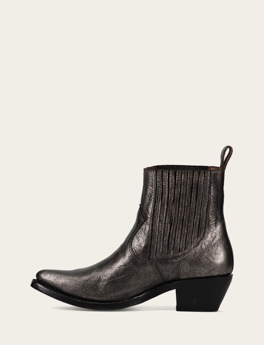 Sacha Chelsea - Frye Found