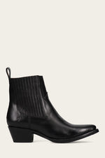 Sacha Chelsea - Frye Found