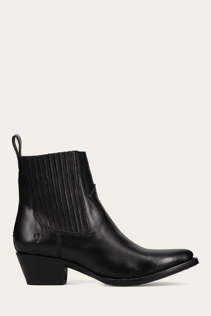 Sacha Chelsea - Frye Found
