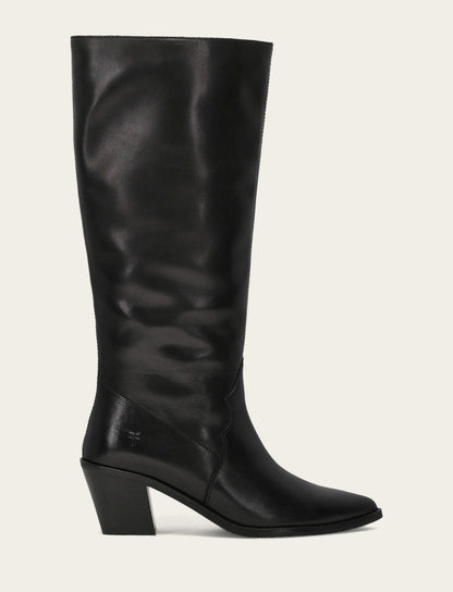 Sara Slouchy - Black - Outside